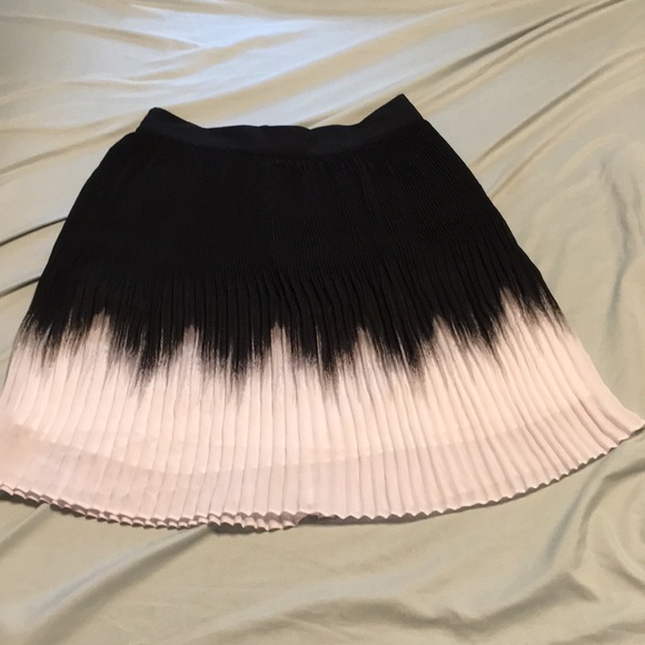 White House Black Market Dresses & Skirts - WHBM skirt